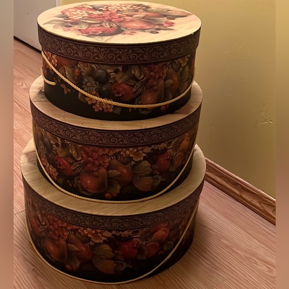 Pamela Gladding Paris Fruit Design set of 3 - Picture 1 of 4